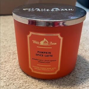 white barn pumpkin spice latte candle